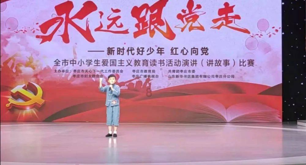 无袖挂脖衫搭配包臀裙,轻松拥有女神范儿,这么精致妩媚的穿搭你喜欢吗?——分享交流的红迪网平台