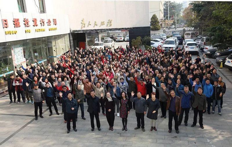 轻松问答,畅享知识乐趣——患有灰指甲有段时间了,一直是坑坑洼洼的样子,如何判断灰指甲在好转?好了是什么样呢?蜗牛问答平台